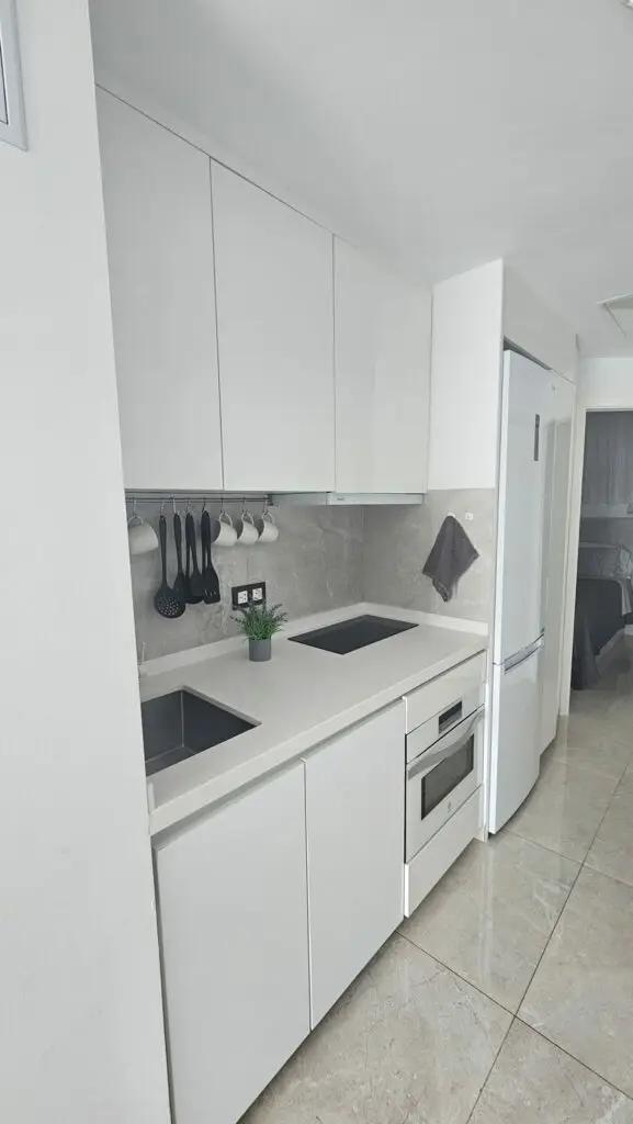 Cocina totalmente equipada en Cura Marina Premium