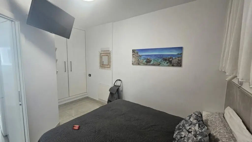 Dormitorio principal de Cura Marina Premium en Playa del Cura