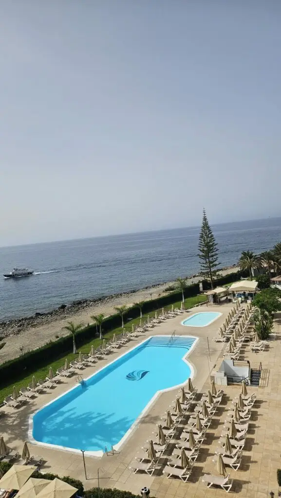 Piscina climatizada de Cura Marina Premium abierta todo el año
