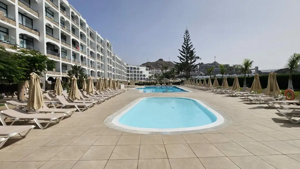 Piscina climatizada de Cura Marina Premium abierta todo el año
